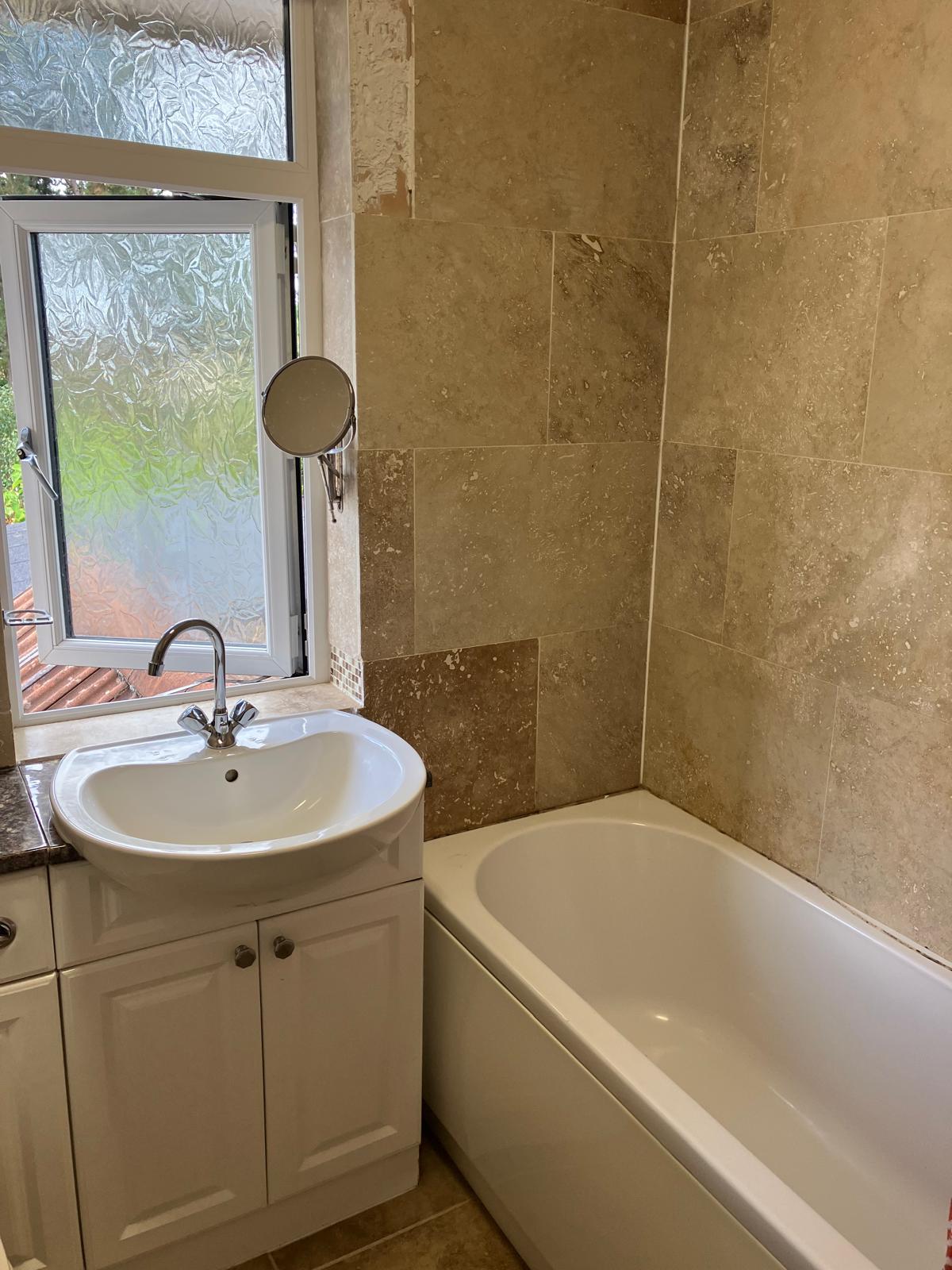 Bathroom fitting near Northampton – Aqualisa & Karndean (5)