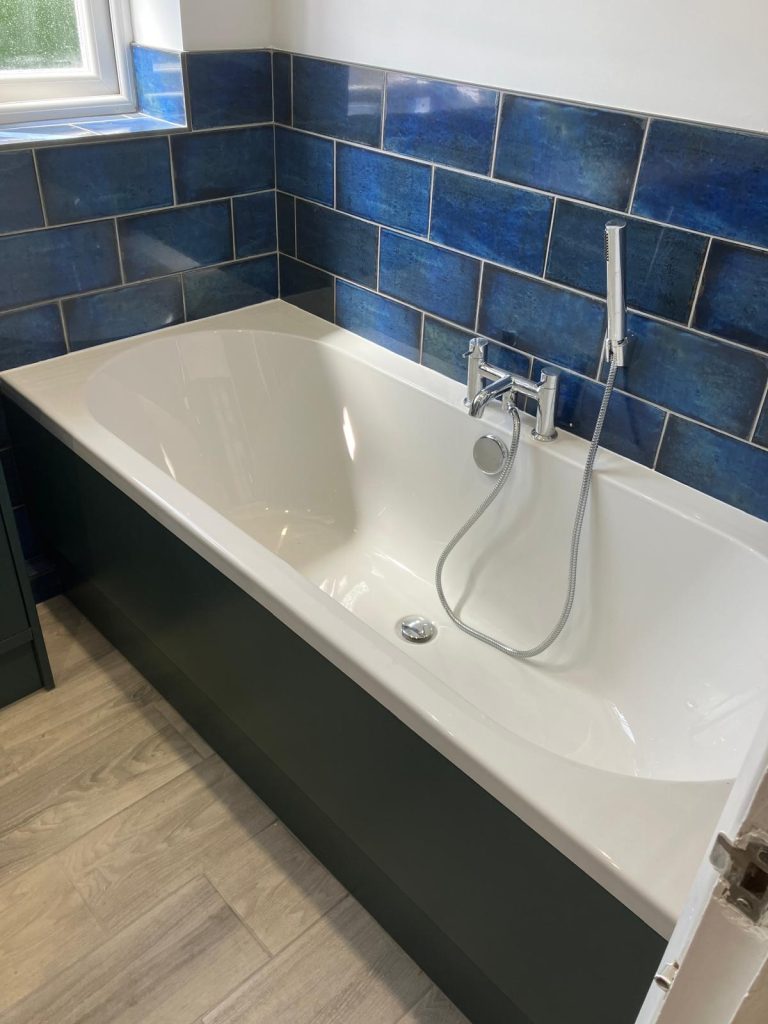 Contemporary shower room with Roper Rhodes furniture in Northampton (8)