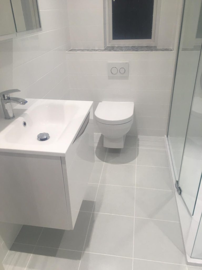 Low level shower room near Bedford – Utopia furniture (4)