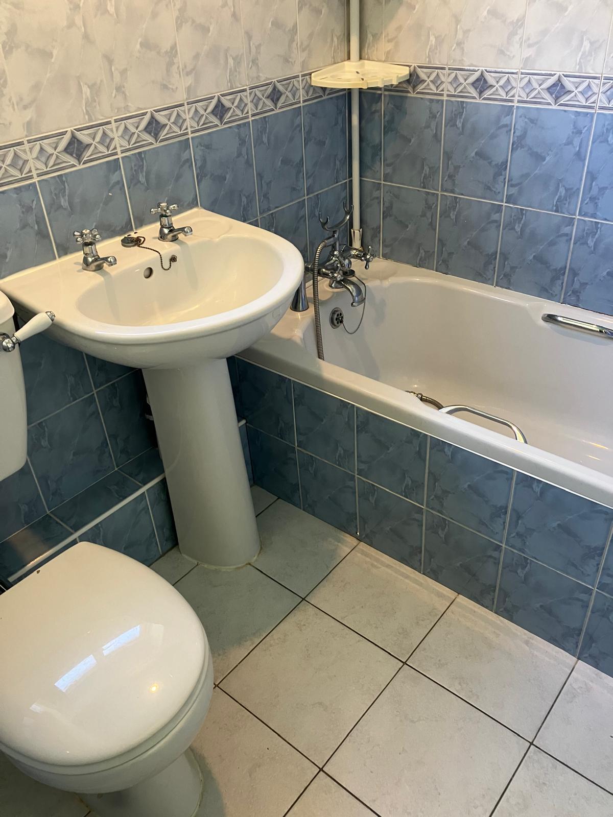 Low level shower room near Northampton – Bathroom conversion (3)