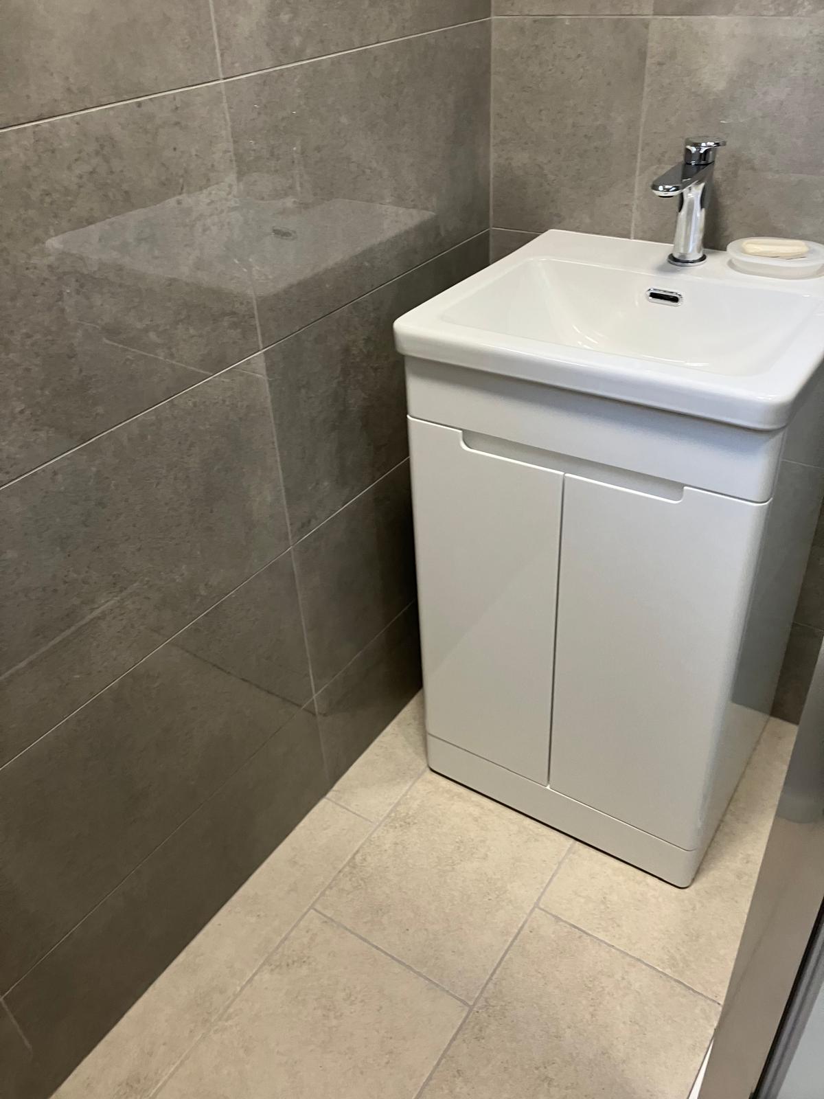 Low level shower room near Northampton – Bathroom conversion (7)