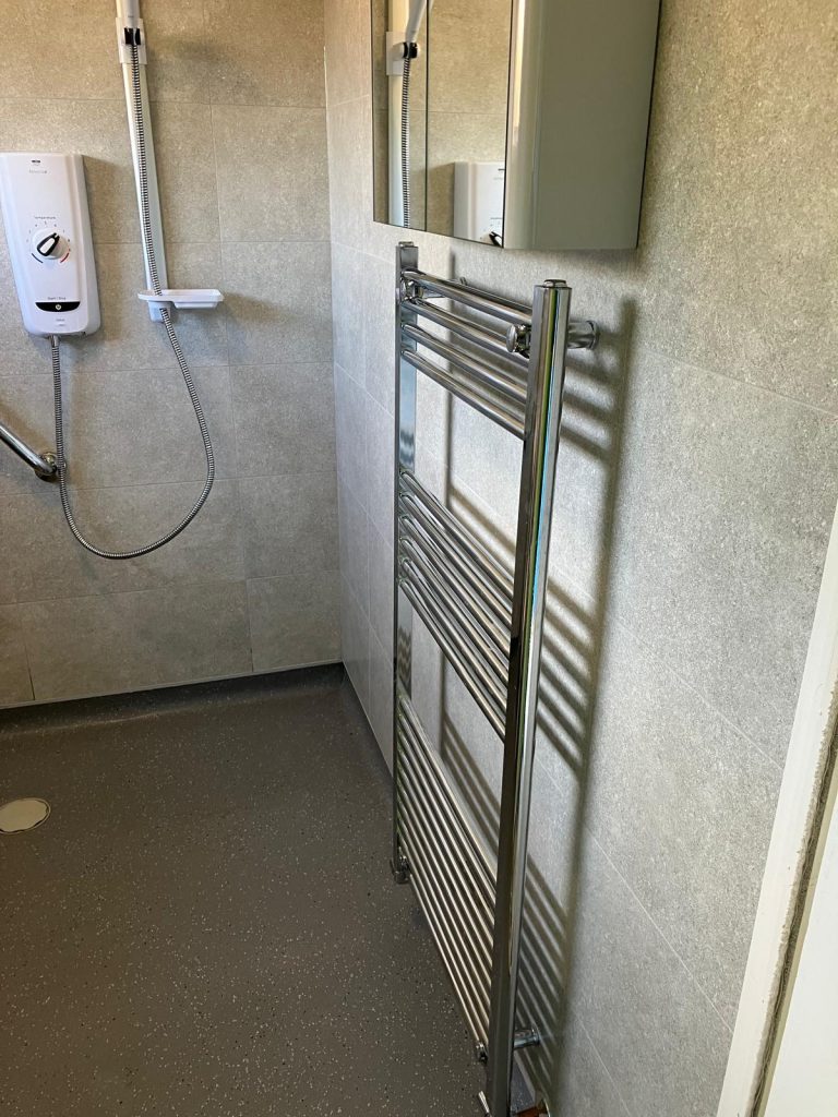 Wet room fitting near Bedford – Altro safety flooring (4)